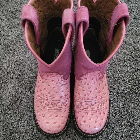 Ariat Fatbaby Pink Raspberry  Ostrich  size 7.5 B - Picture 1 of 10